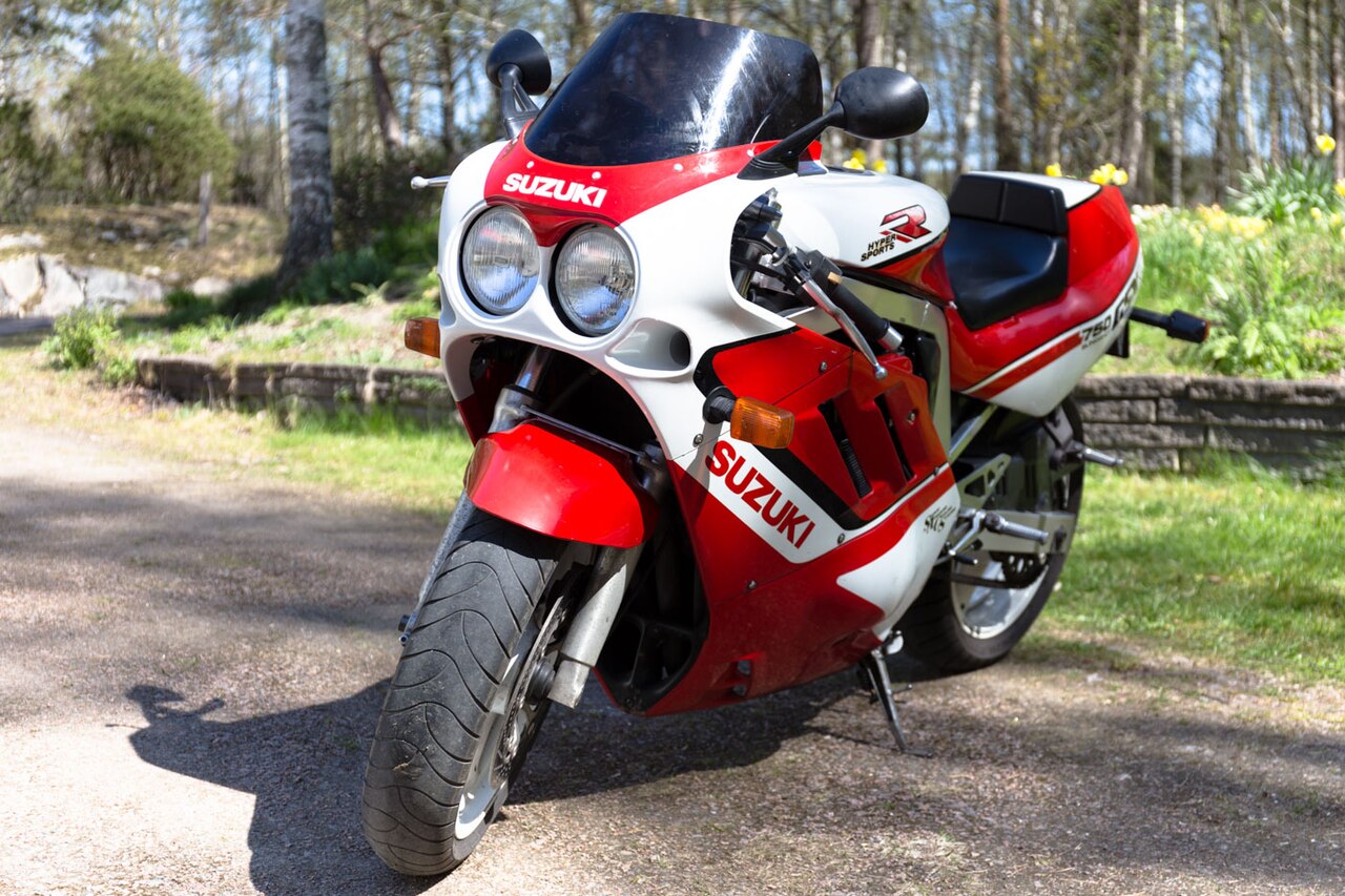 Suzuki GSX-R750