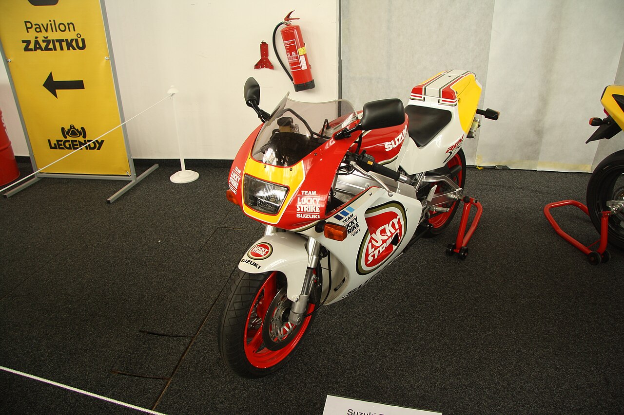 Suzuki RGV250 Gamma