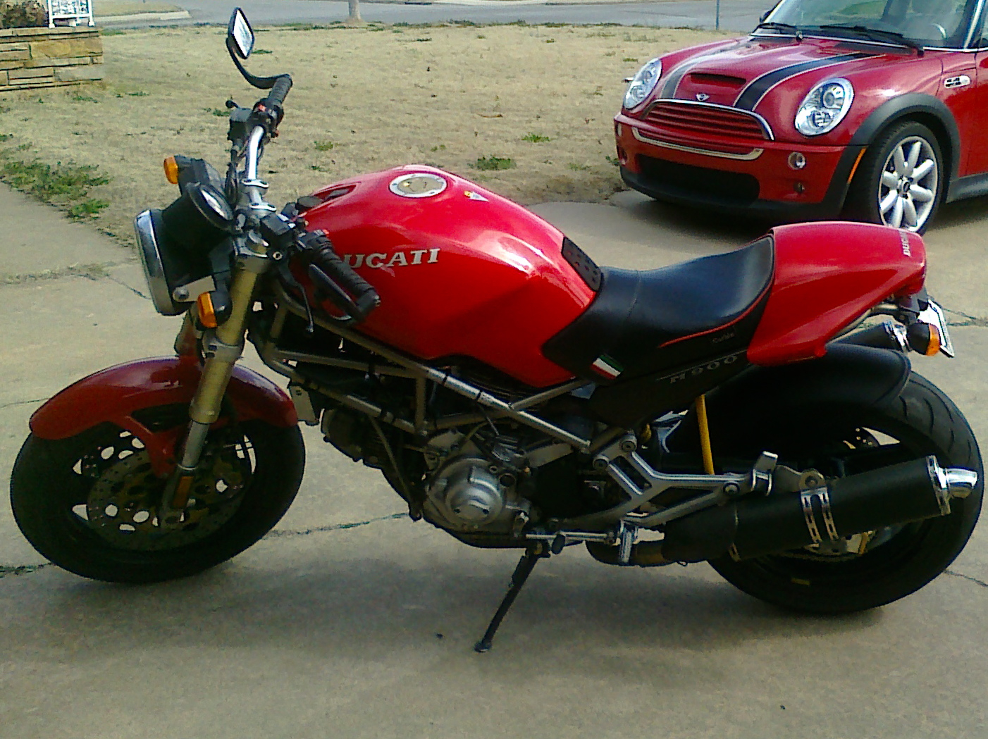 Ducati Monster 900 (M900)